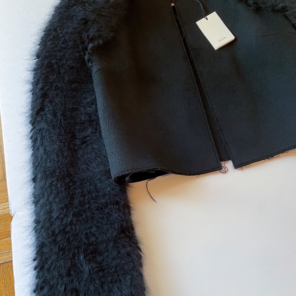 Yeon Myrto black Jacket 4 NWT Noir Faux Fur Sleeve cropped winter coat - Picture 5 of 14